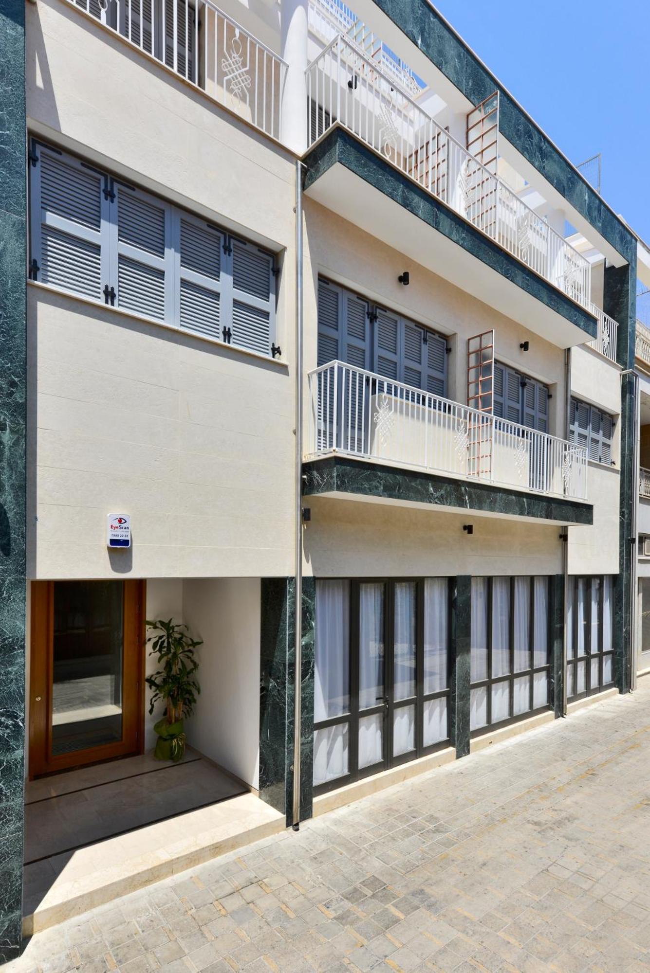 City Centre Studio Apartments ニコシア エクステリア 写真