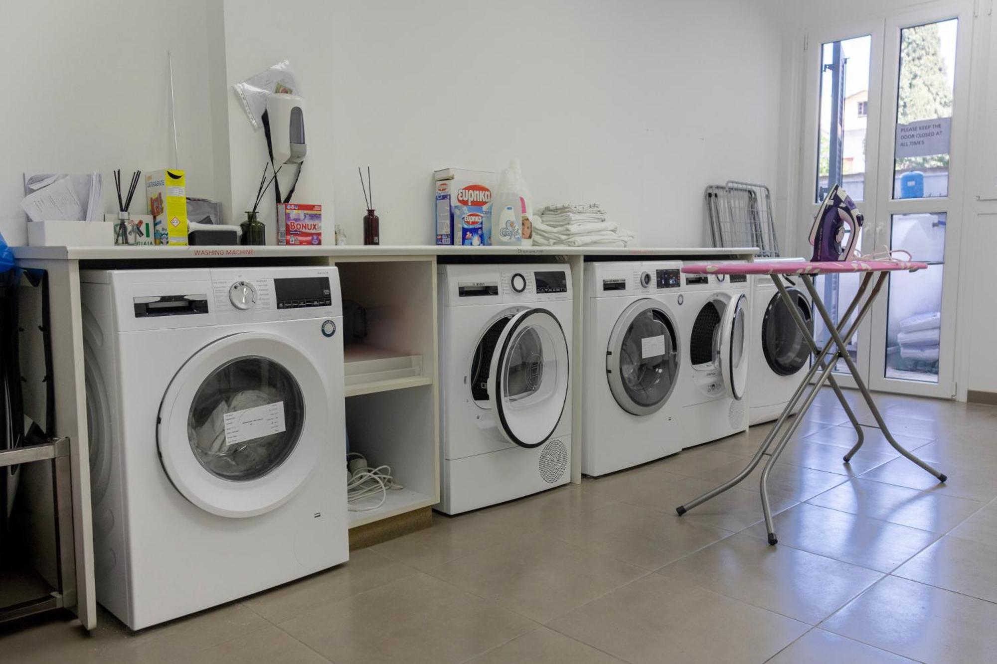 City Centre Studio Apartments ニコシア エクステリア 写真