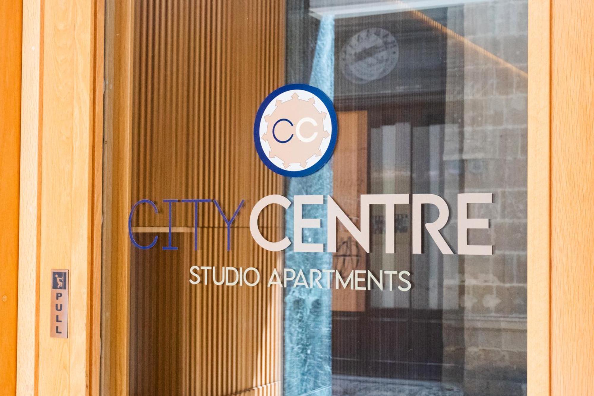 City Centre Studio Apartments ニコシア エクステリア 写真
