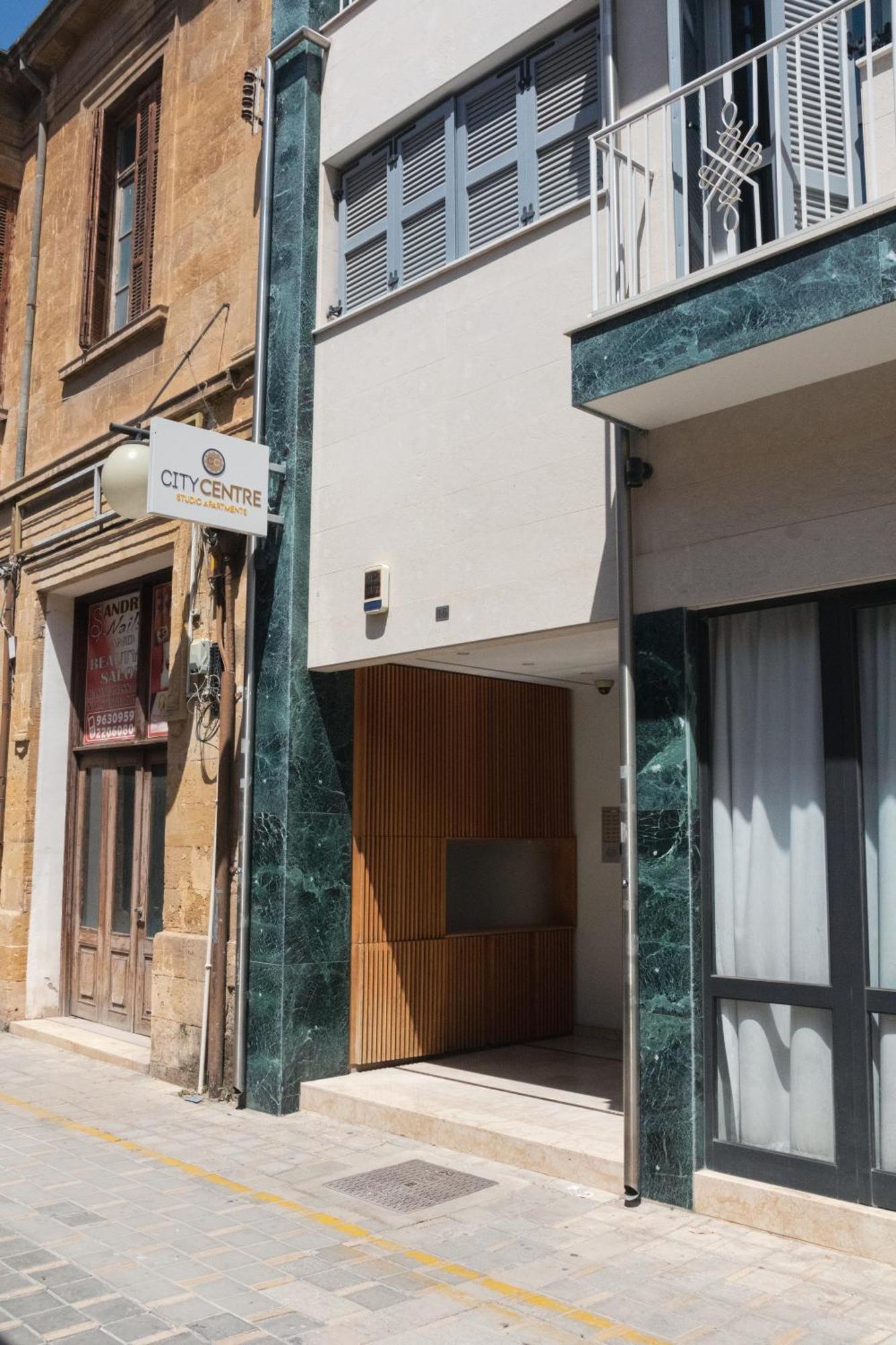 City Centre Studio Apartments ニコシア エクステリア 写真