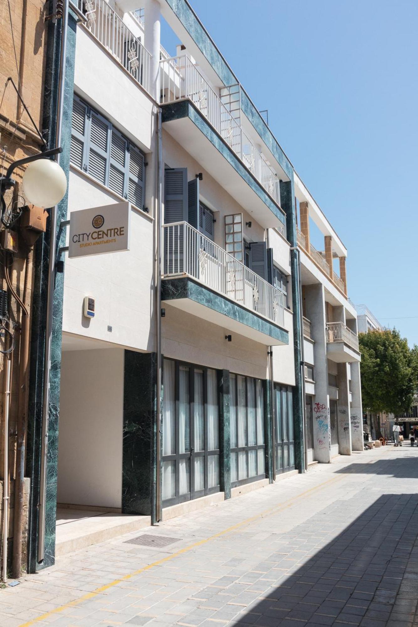 City Centre Studio Apartments ニコシア エクステリア 写真