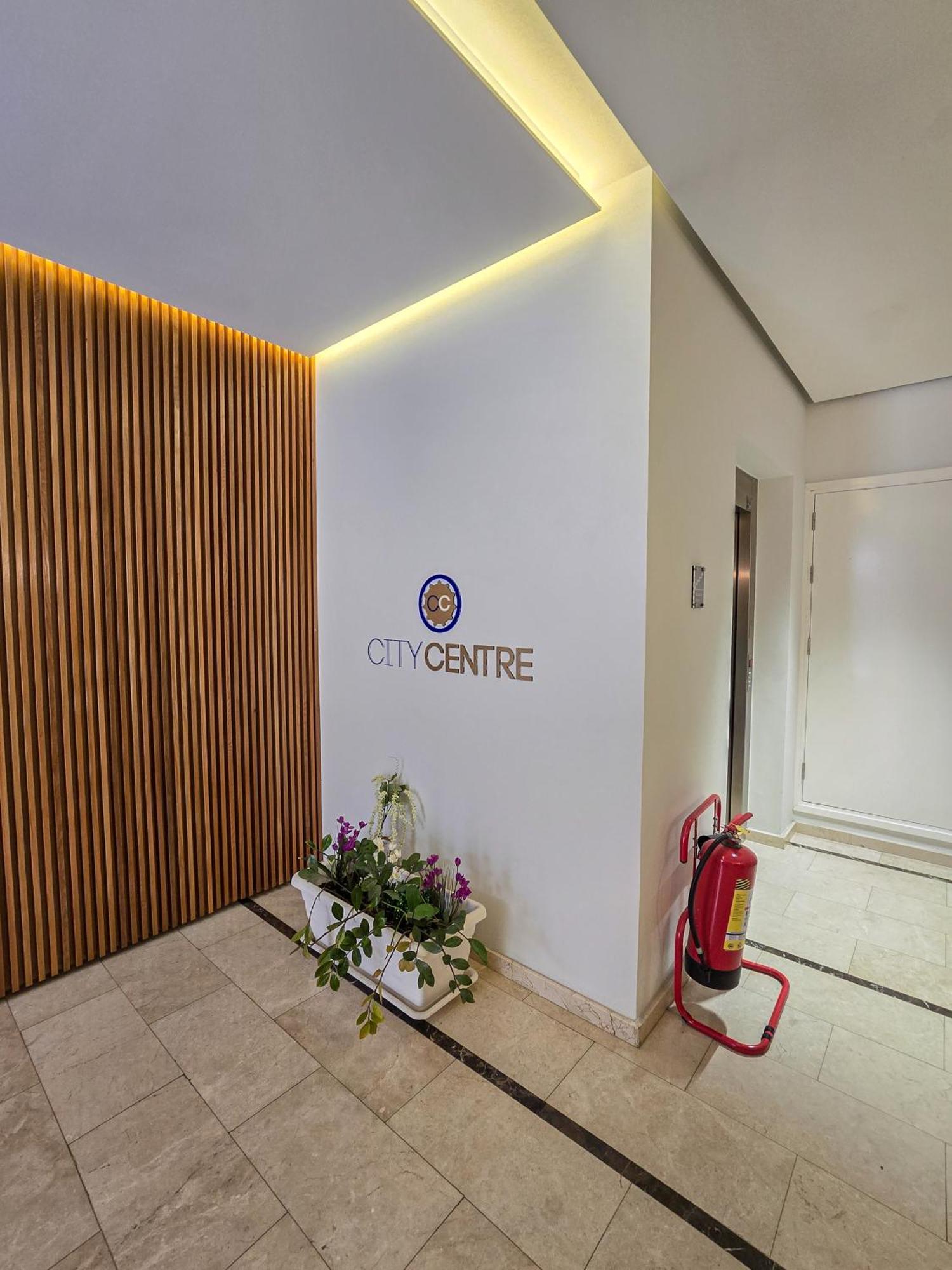 City Centre Studio Apartments ニコシア エクステリア 写真