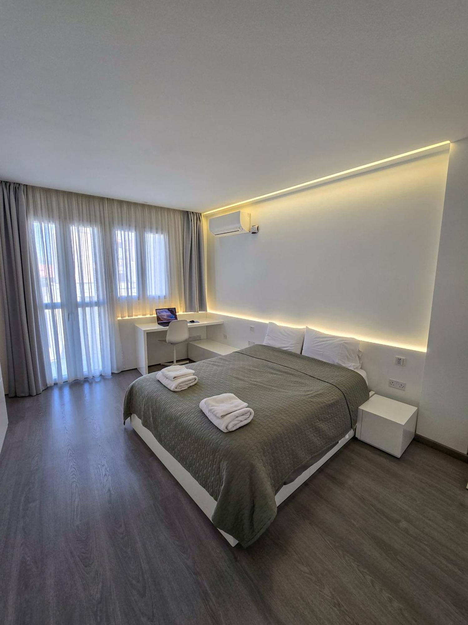 City Centre Studio Apartments ニコシア エクステリア 写真